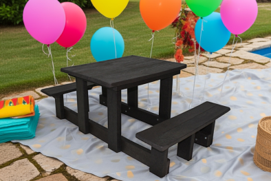 Kids 4 SEATER PICNIC TABLE (RECYCLED PLASTIC)