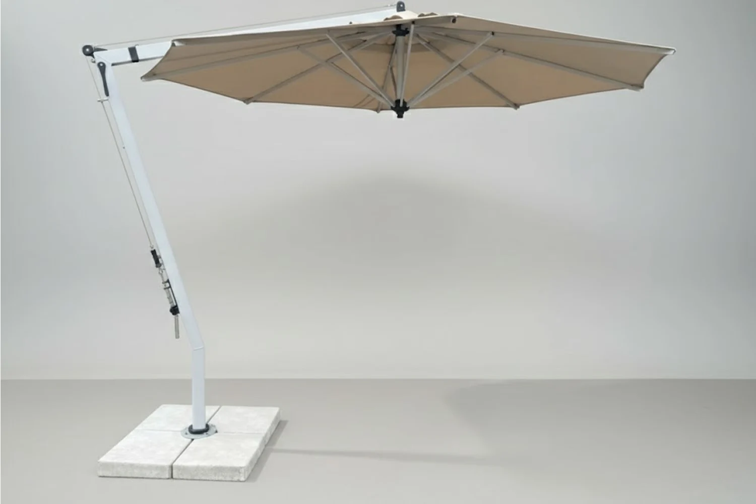 Picollo-3.2m-Round-Umbrella-Tilt-and-Swivel-Beige