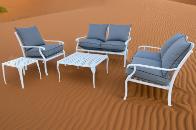 Aluminium Morris 5 seater 5 piece Set White with Charcoal cushions - Lifestyle