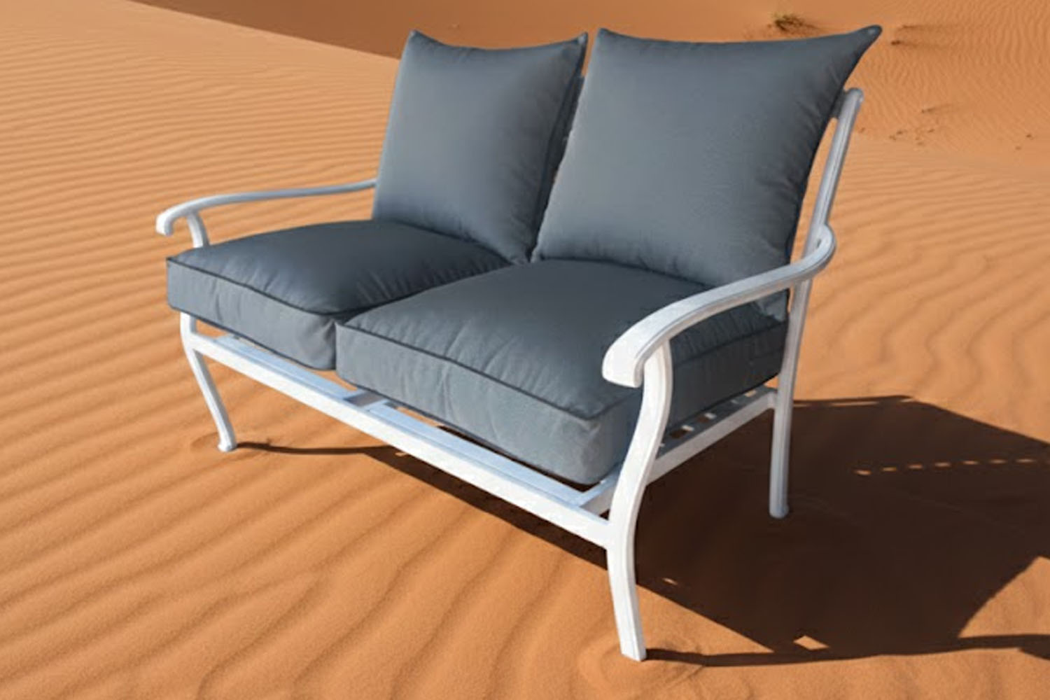 Aluminium-Morris-2-Seater-White-with-Charcoal-Cushions-Set