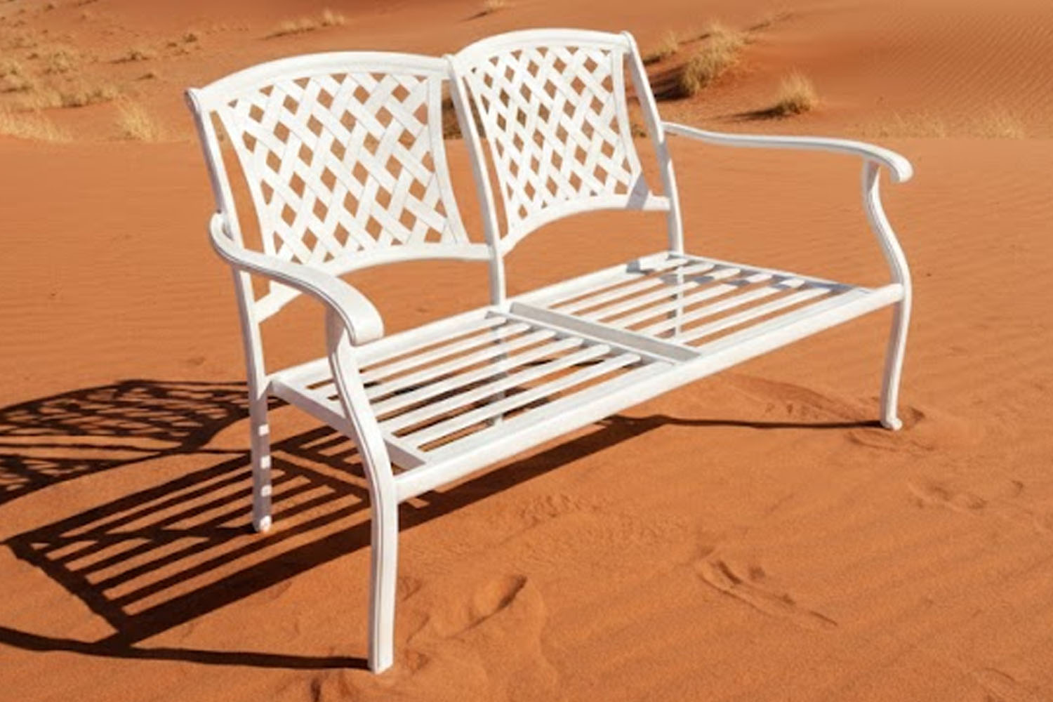 Aluminium 2 Seather White Couch