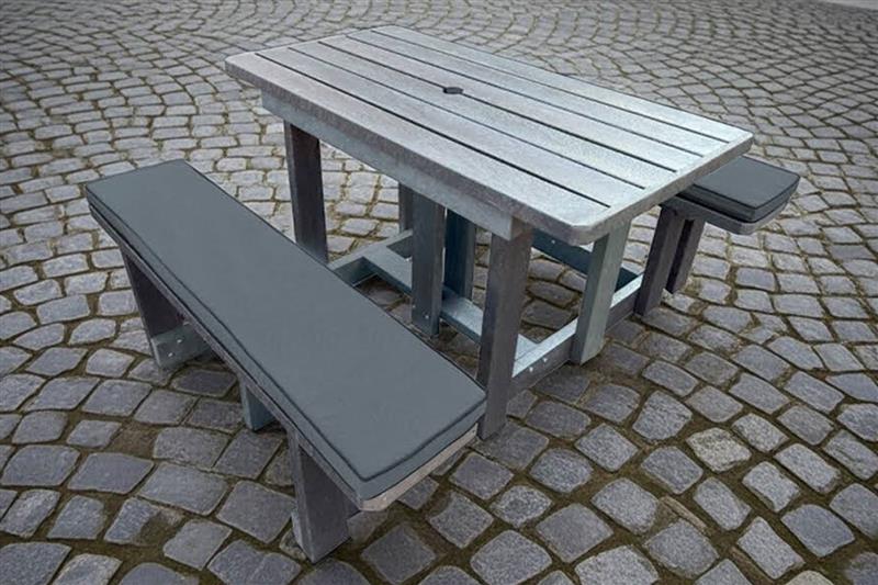 Picnic table 4 seater (RECYCLED PLASTIC) with Charcoal cushions