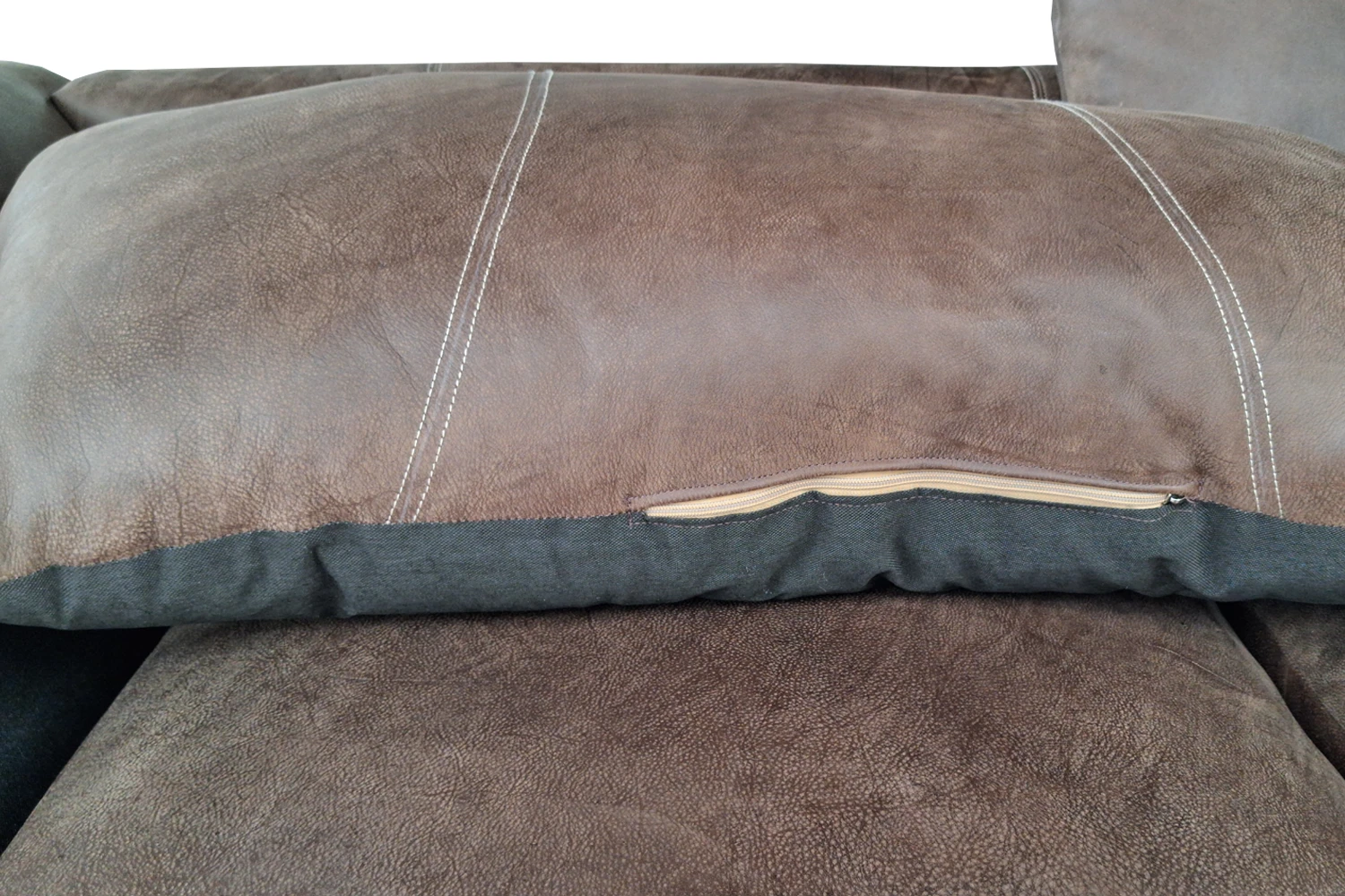 Regale Comfort Genuine Leather Sofa (Exotic Brown)